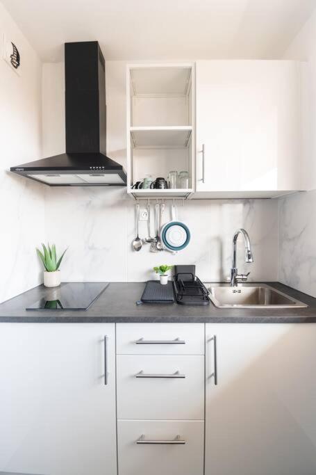 Ferienwohnung Le Citadin-T1-28M2-Pte Paris M7 Le Kremlin-Bicêtre Exterior foto